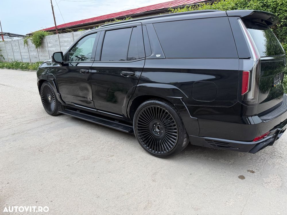 Cadillac Escalade - 5