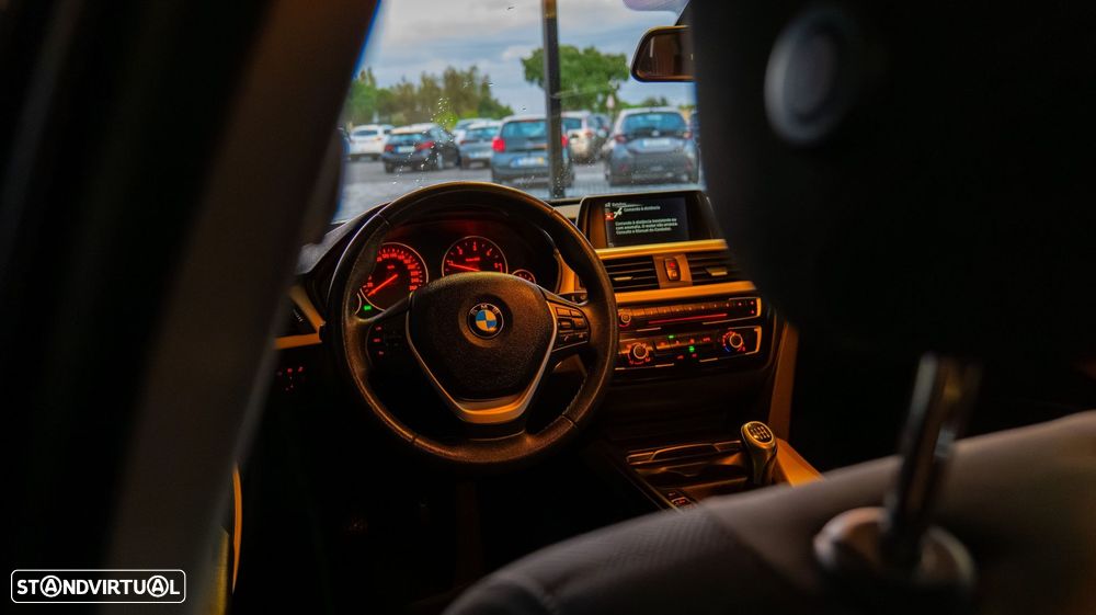 BMW 320 d Touring ED Advantage - 19