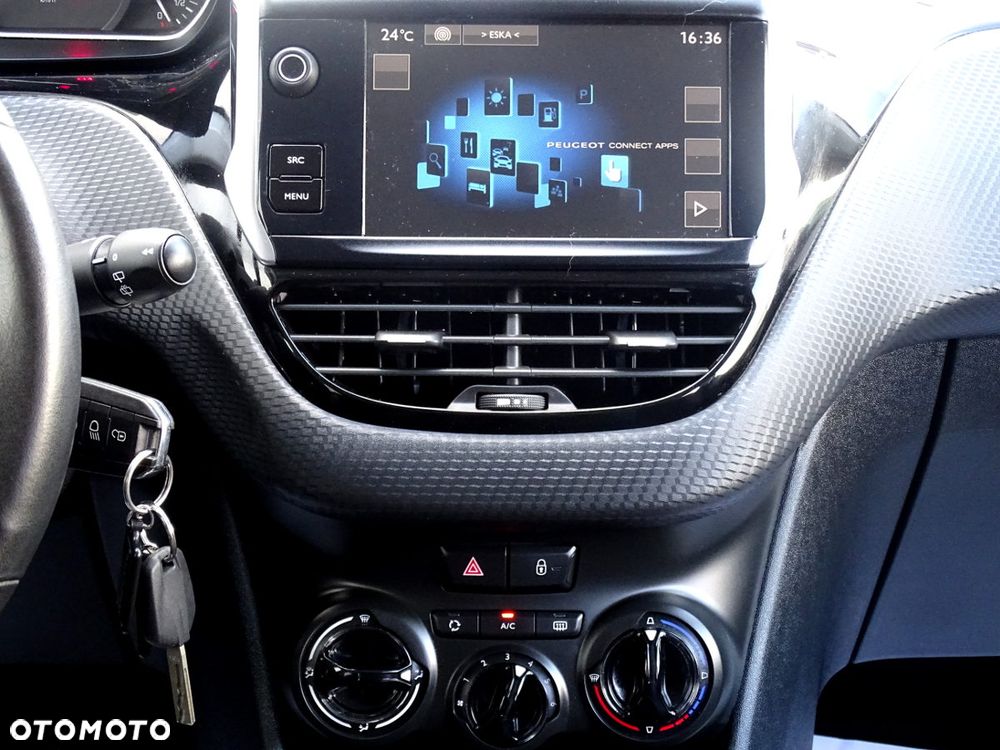 Peugeot 2008 1.6 BlueHDi Style - 19