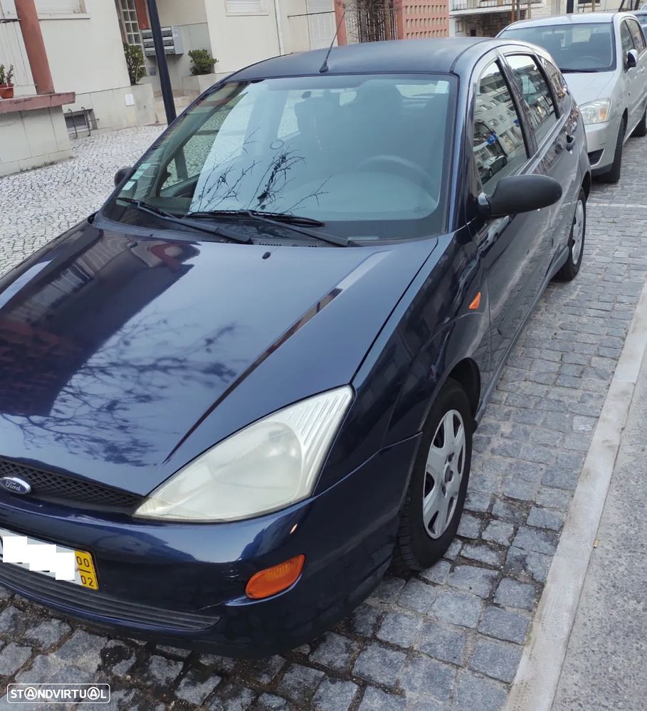 Ford Focus 1.6 Futura - 1