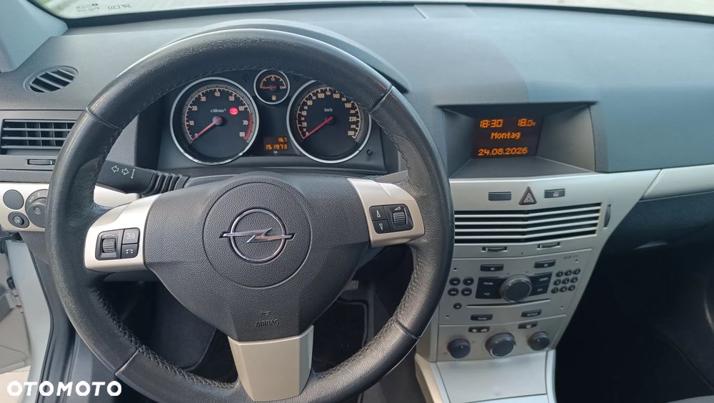 Opel Astra 1.6 Catch me - 27
