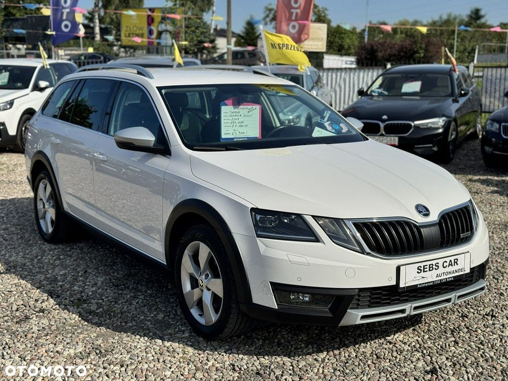 Skoda Octavia Combi 2.0 TDI 4x4 DSG Scout - 2