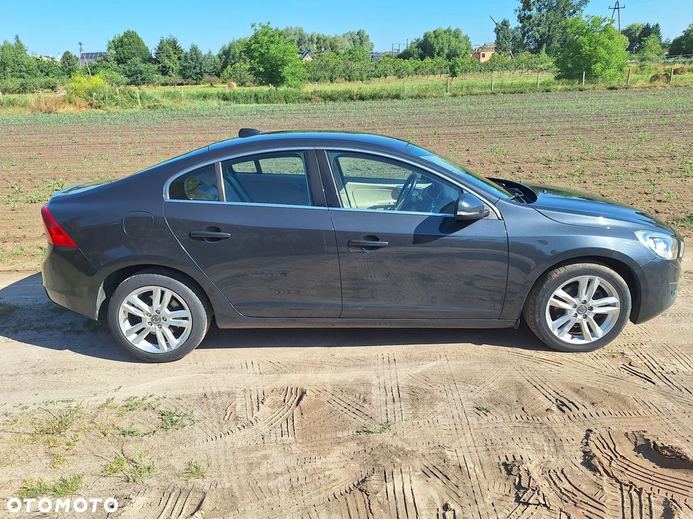 Volvo S60 D3 Geartronic Momentum - 2
