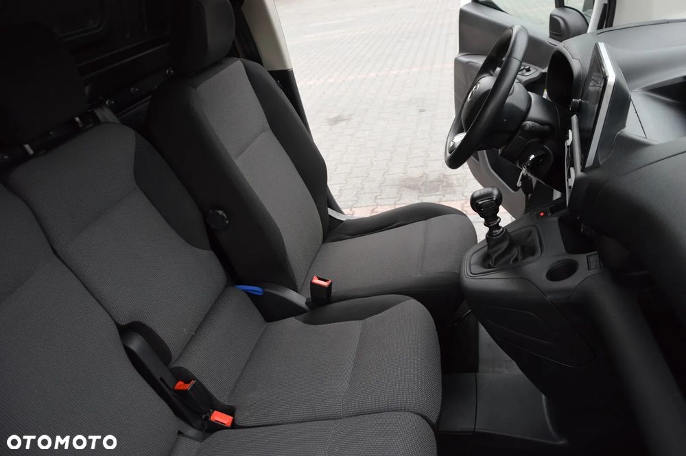 Toyota PROACE CITY LONG XL - 27
