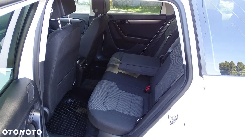 Volkswagen Passat Variant 2.0 TDI BlueMotion Technology Comfortline - 14