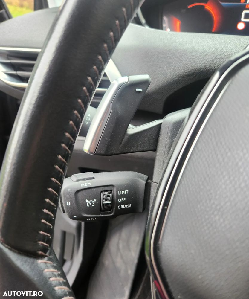 Peugeot 3008 BlueHDi 130 Stop & Start EAT8 Active Pack - 24