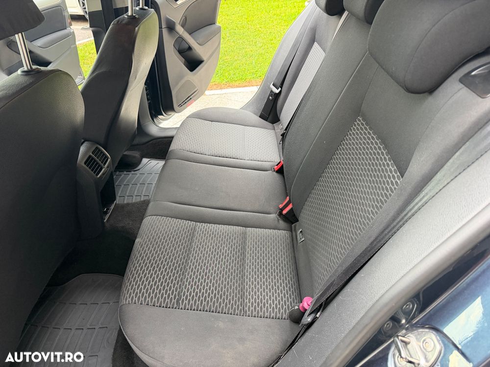 Volkswagen Golf 2.0 TDI Highline - 7