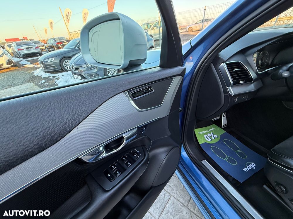 Volvo XC 90 D5 AWD Geartronic RDesign - 15