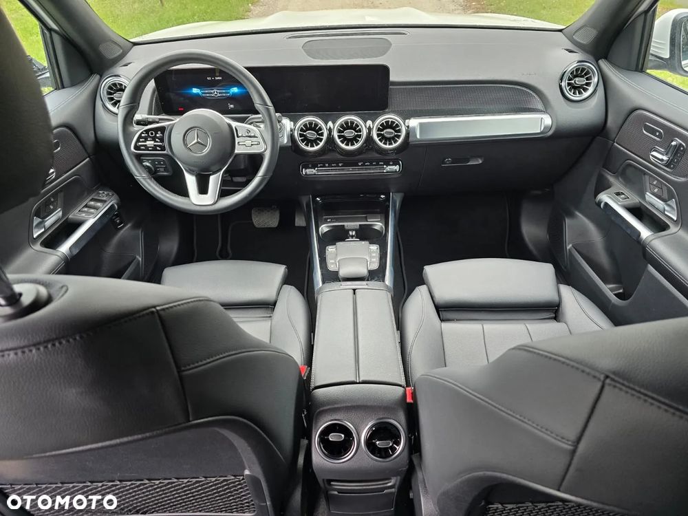 Mercedes-Benz GLB 250 Progressive 8G-DCT - 12