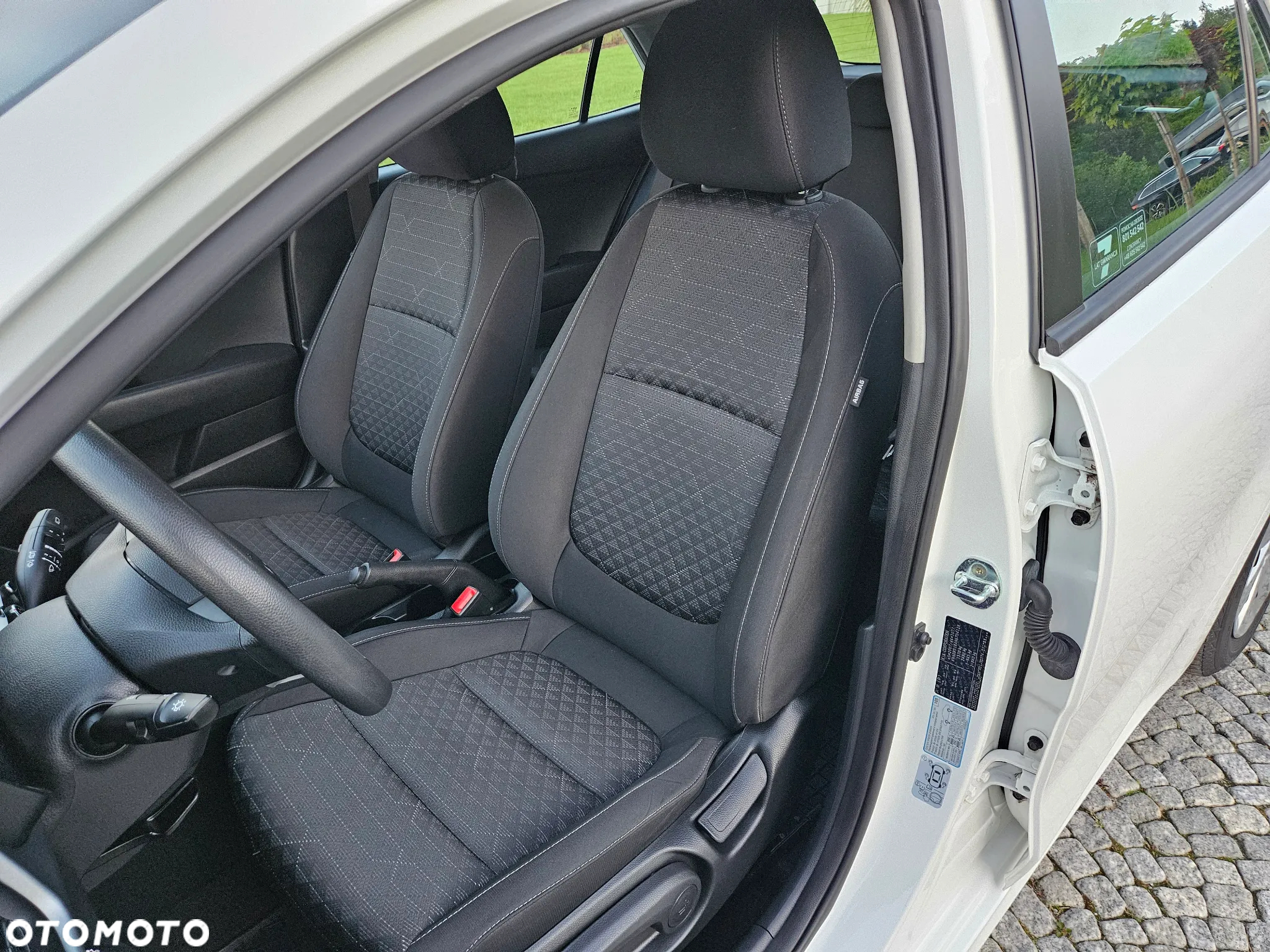 Kia Rio 1.2 M - 11