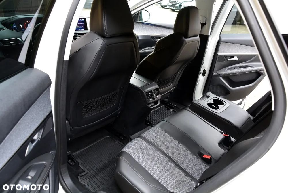 Peugeot 3008 1.6 BlueHDi Allure S&S EAT6 - 8