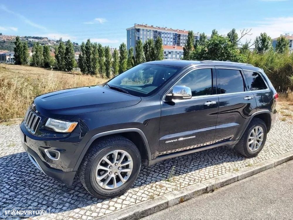 Jeep Grand Cherokee - 14