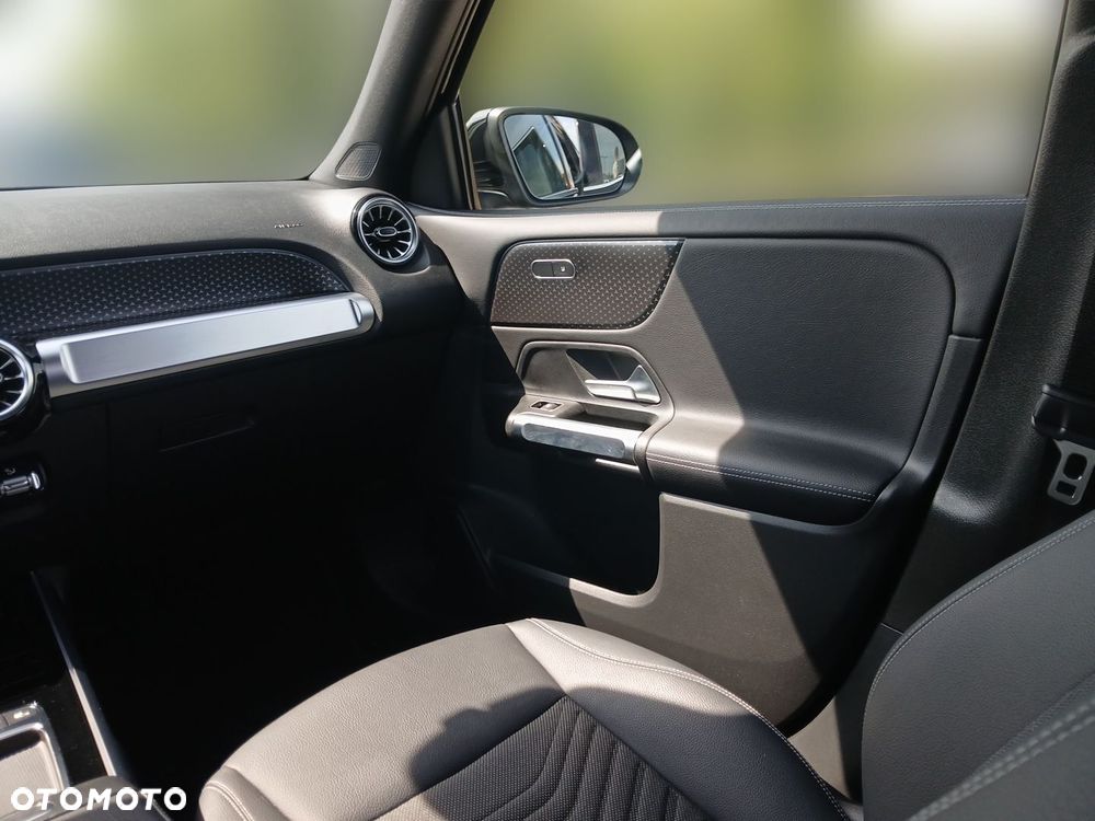 Mercedes-Benz GLB 200 Progressive 7G-DCT - 18