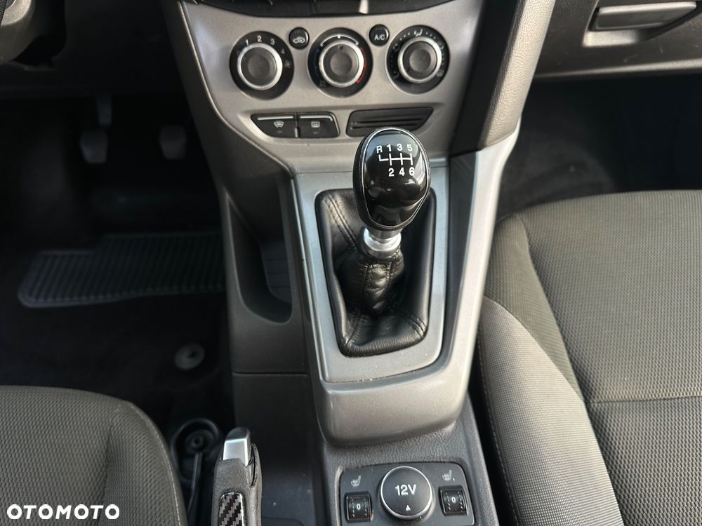 Ford Focus - 23