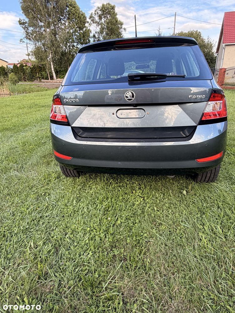 Skoda Fabia - 8