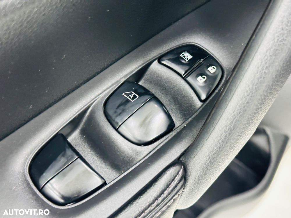 Nissan X-Trail 1.6 dCi ALL-MODE 4x4i N-Connecta - 11