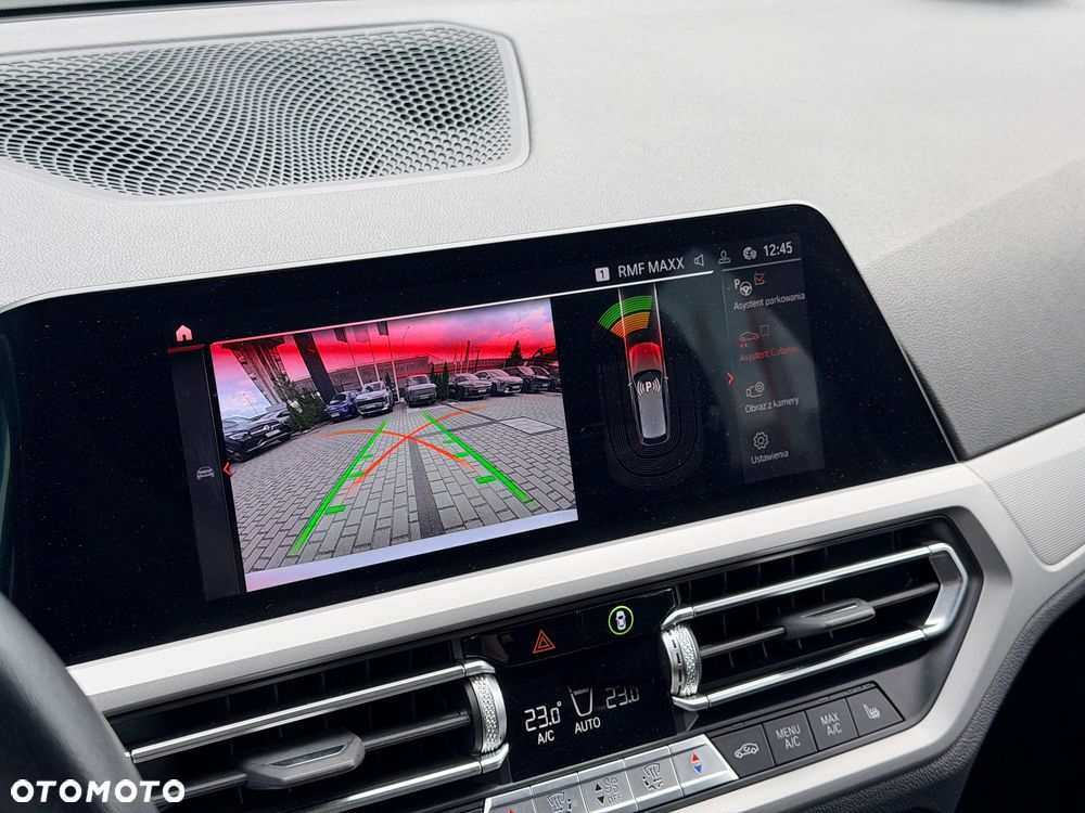 BMW Seria 3 318i - 33