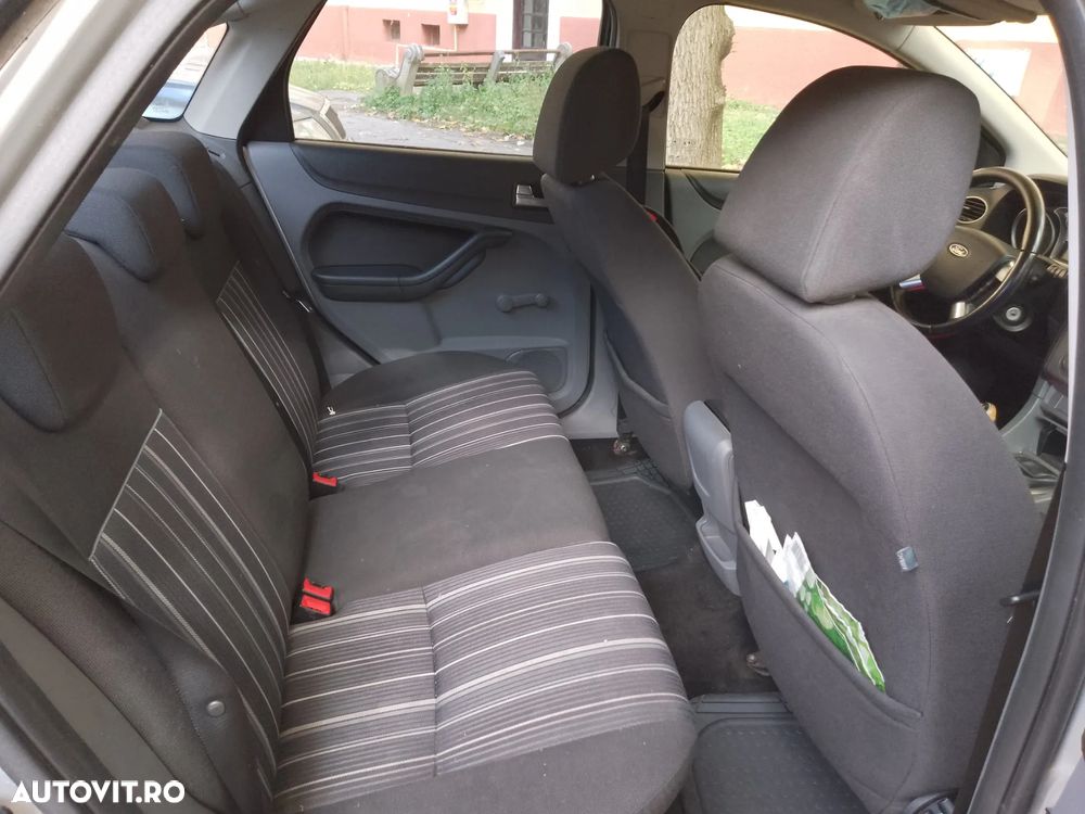 Ford Focus 1.6 Ti-VCT Trend - 9