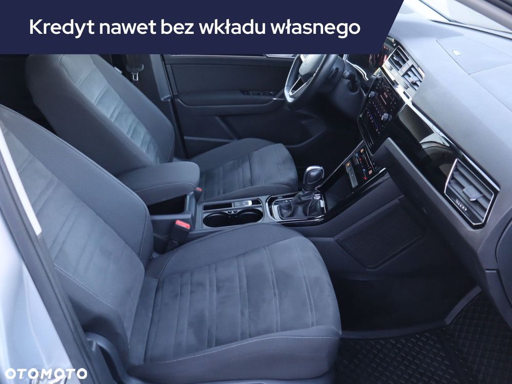 Volkswagen Touran - 11