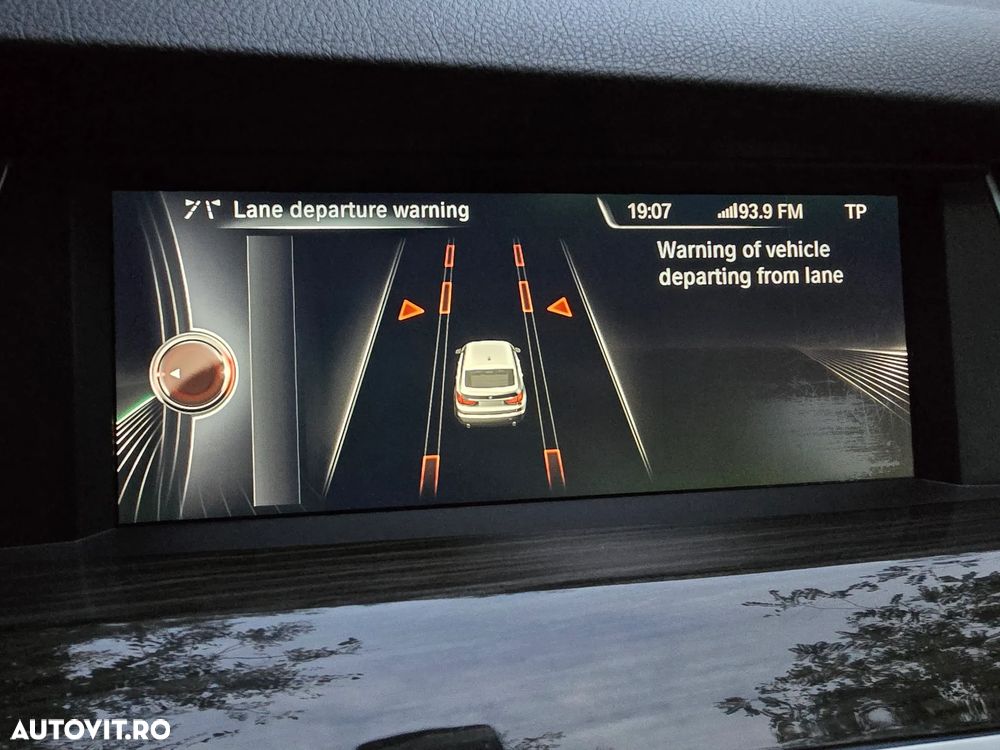 BMW Seria 5 535d xDrive AT - 13