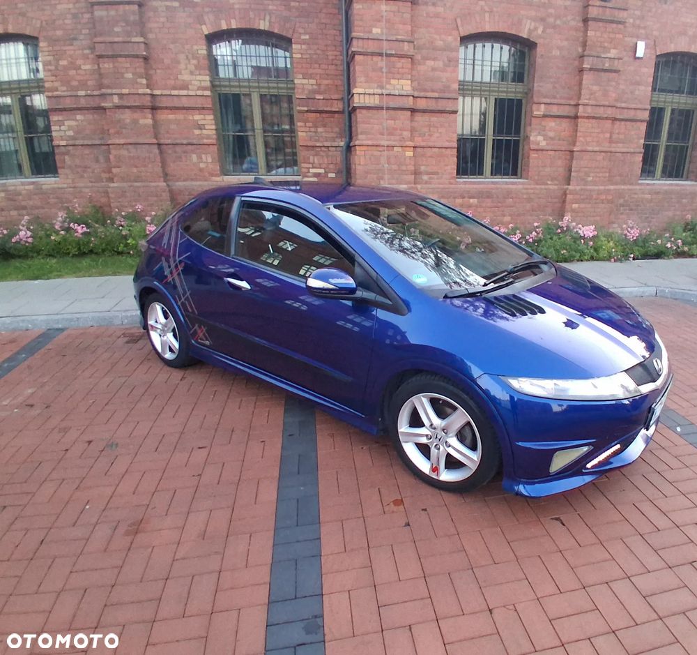 Honda Civic 1.8 LX Coupe - 11