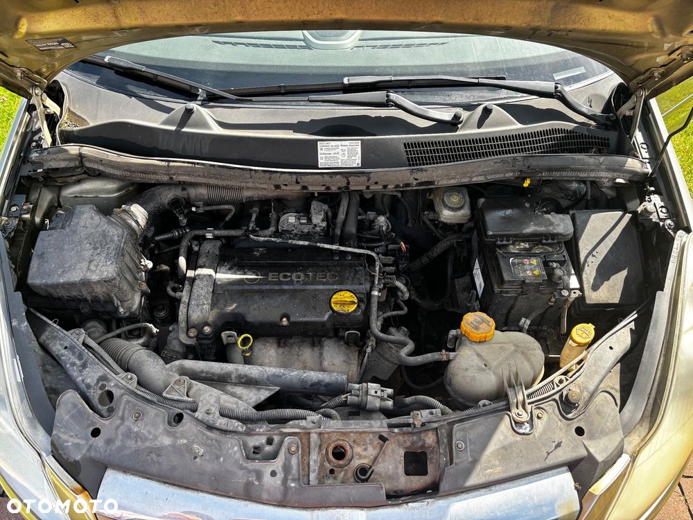 Opel Corsa 1.2 16V Enjoy - 12