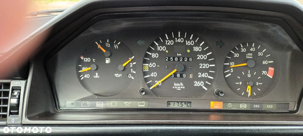 Mercedes-Benz W124 (1984-1993) - 15