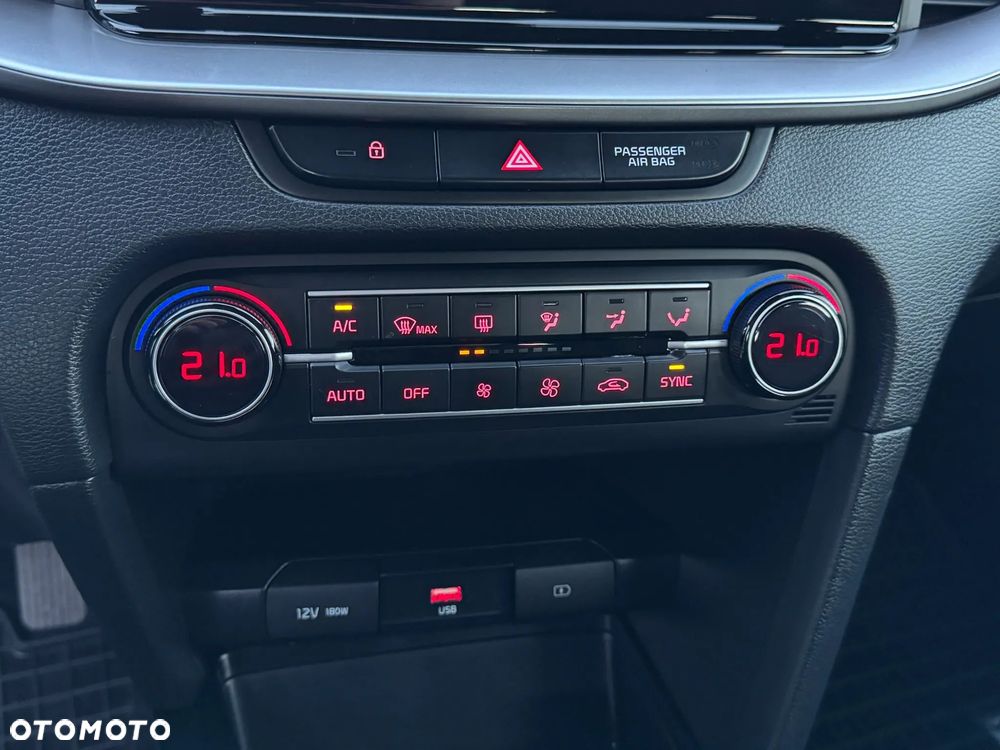 Kia Ceed 1.6 CRDi mHEV M - 19