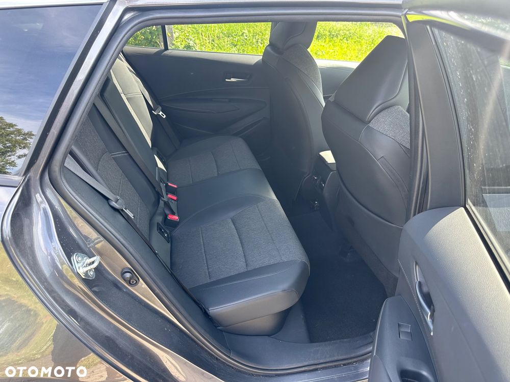 Toyota Corolla 1.8 Business Edition - 16