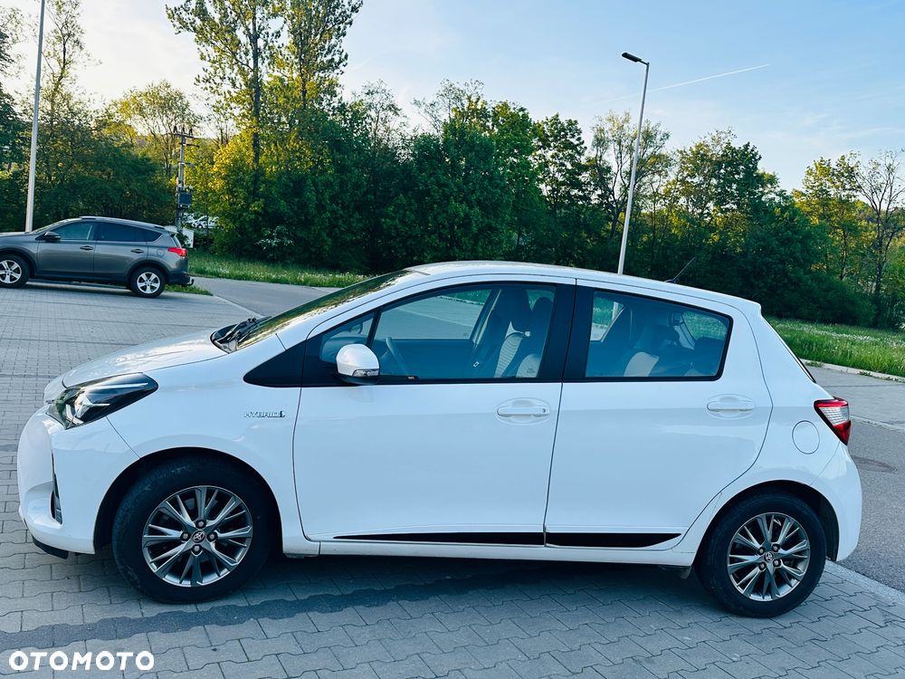 Toyota Yaris Hybrid 100 Premium EU6 - 20