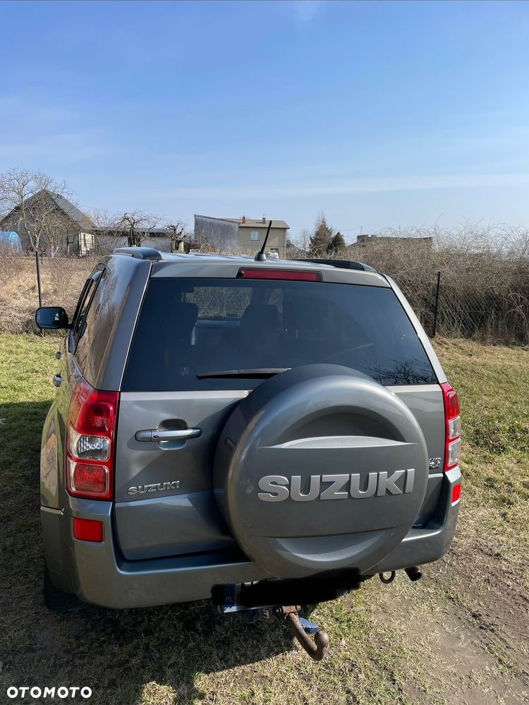 Suzuki Grand Vitara 2.0 - 5