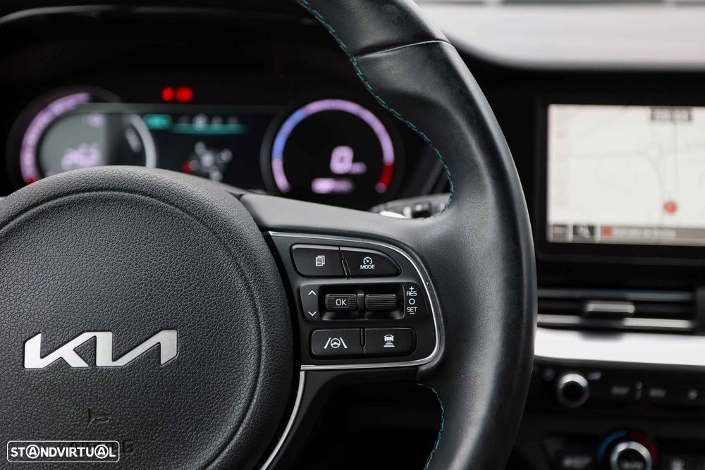 Kia e-Niro 39.2kWh Move 39 - 42