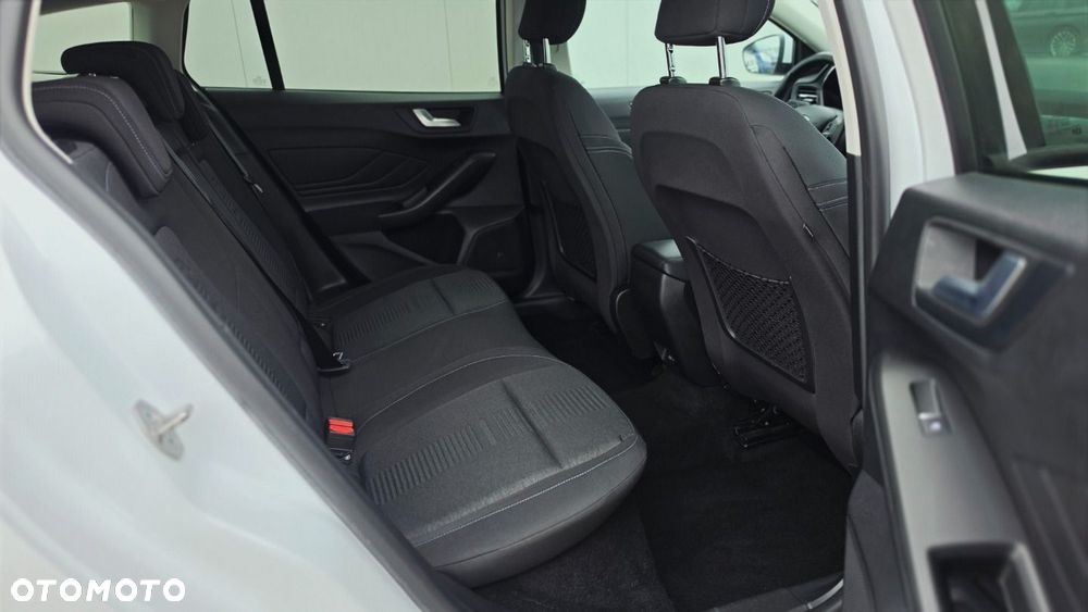 Ford Focus - 8