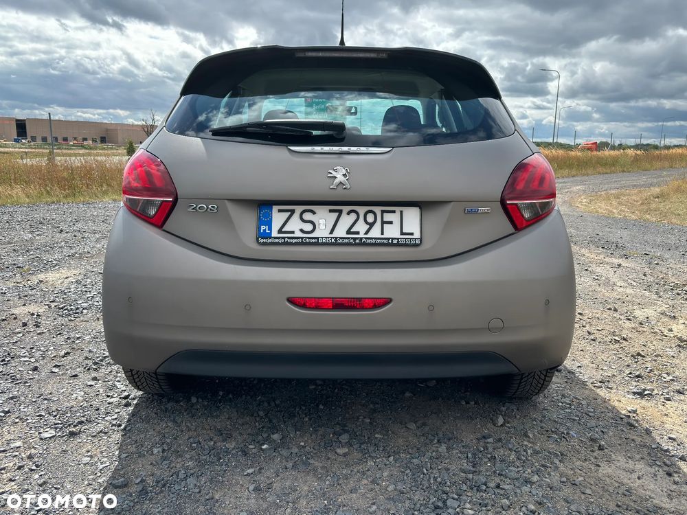Peugeot 208 - 4
