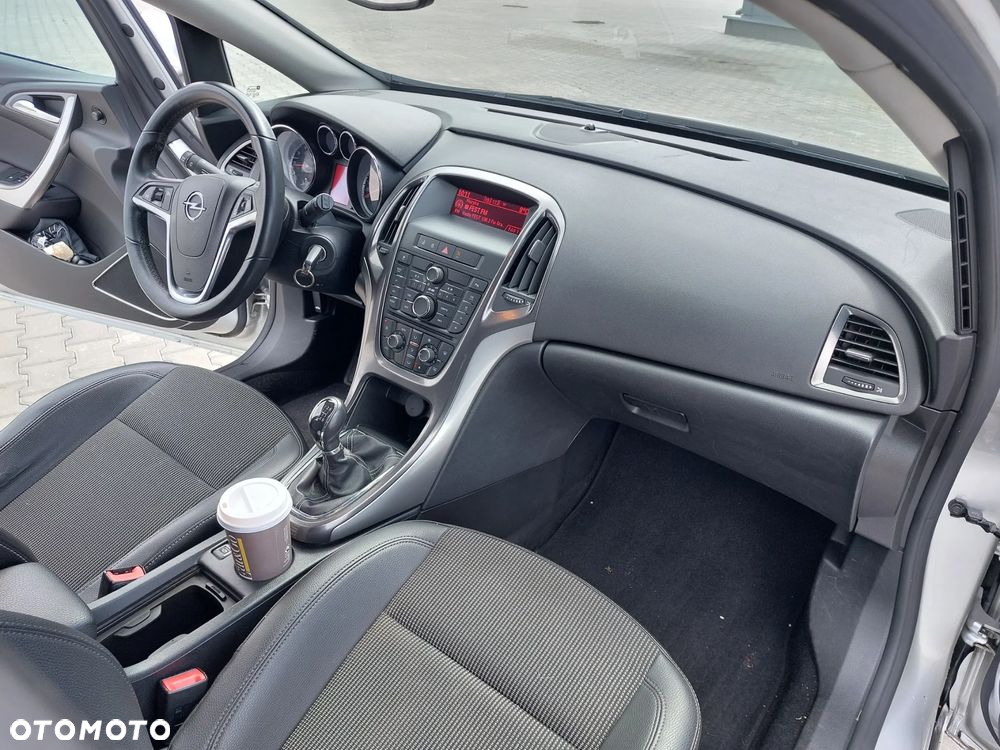 Opel Astra 1.4 Turbo Sports Tourer 150 Jahre - 12