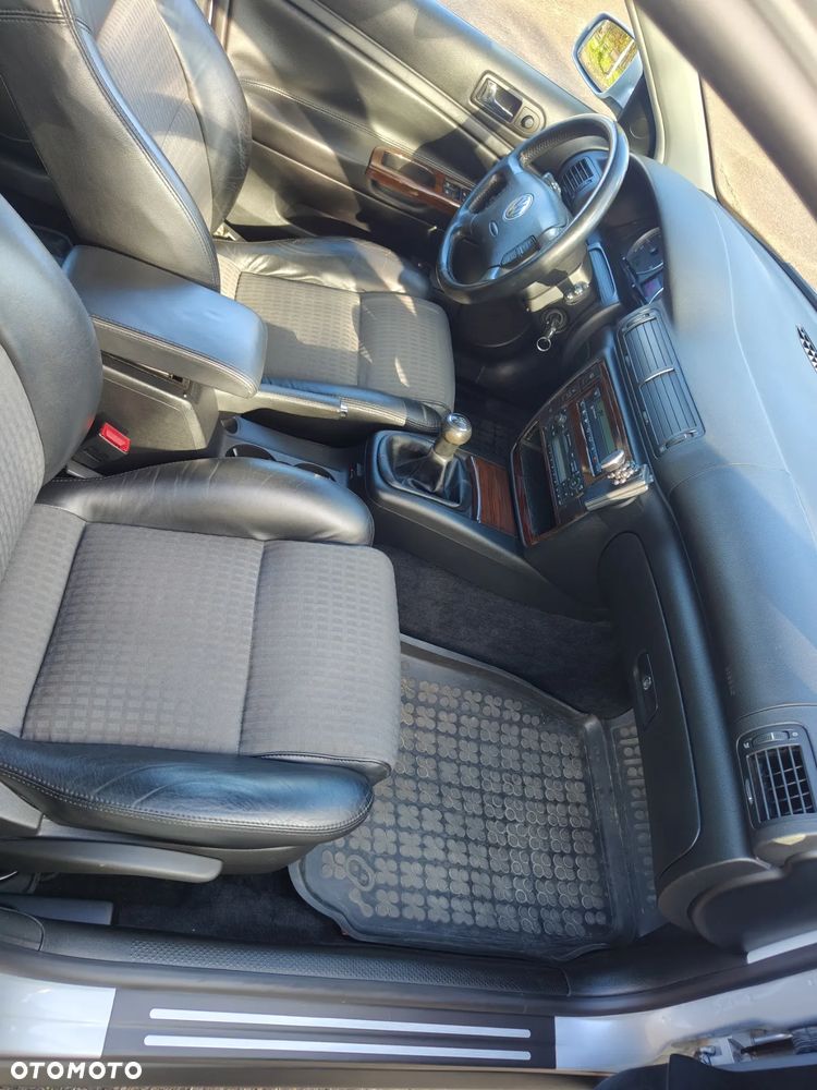Volkswagen Passat 1.6 Comfortline - 15