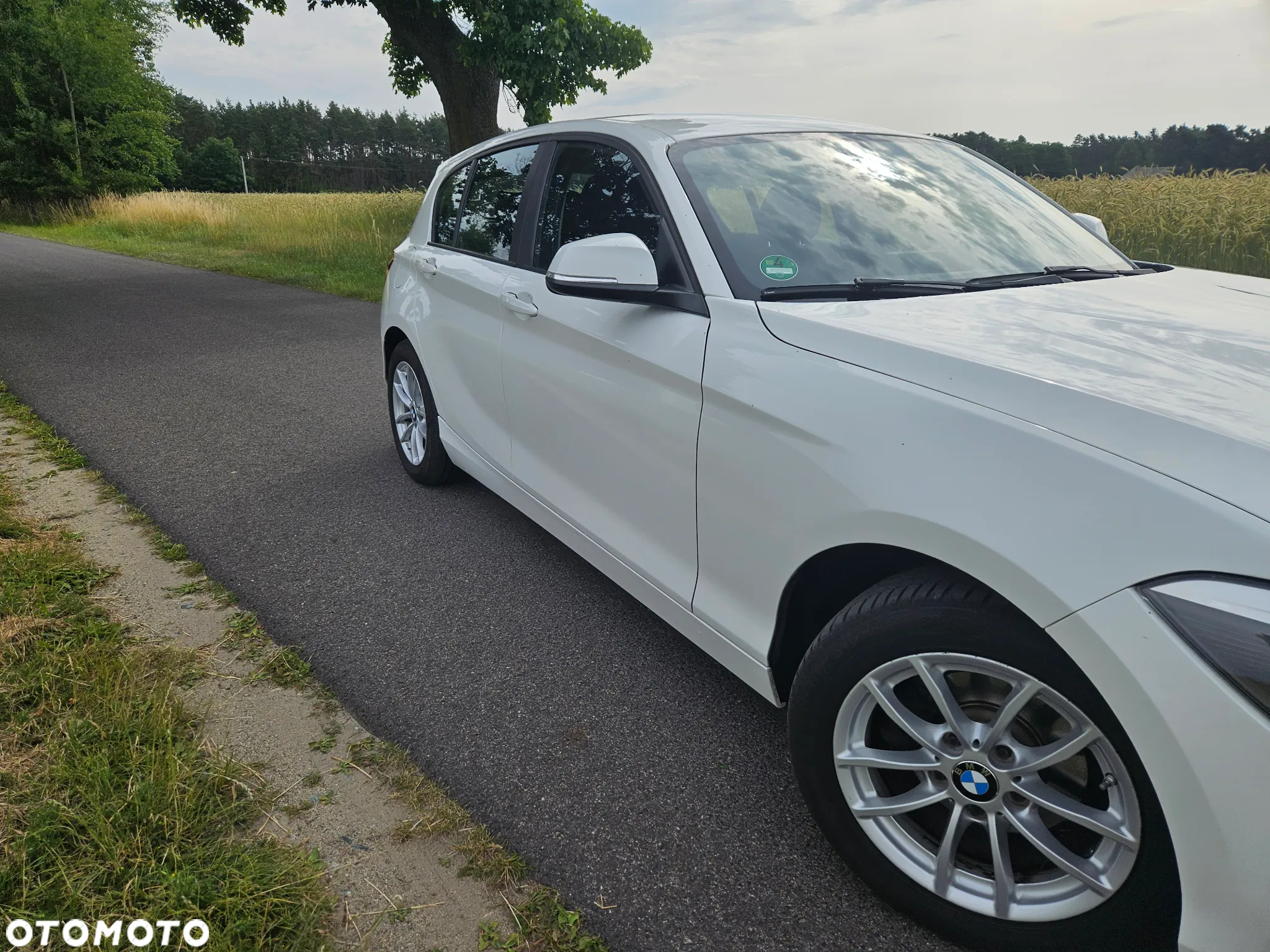 BMW Seria 1 114i - 4