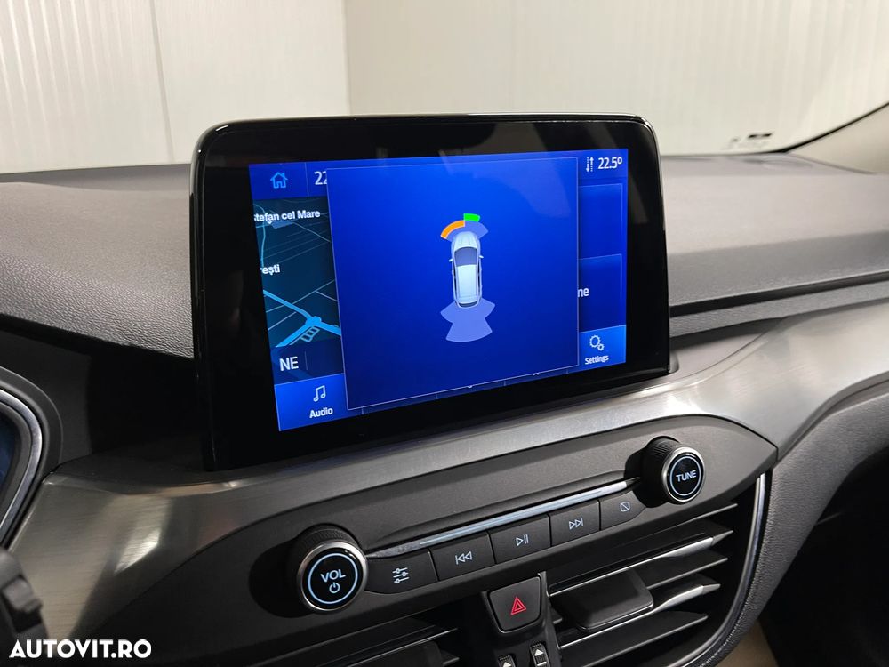 Ford Focus 2.0 EcoBlue Titanium - 14