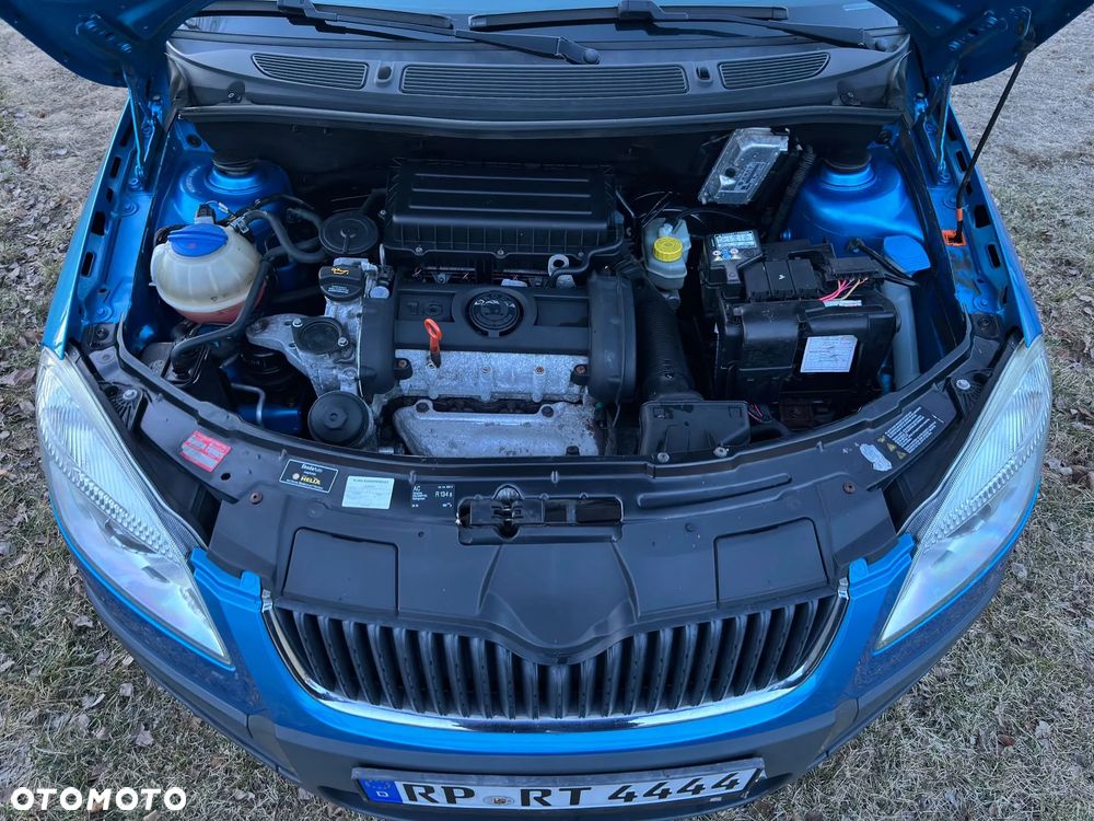 Skoda Roomster 1.6 16V Scout PLUS EDITION - 10