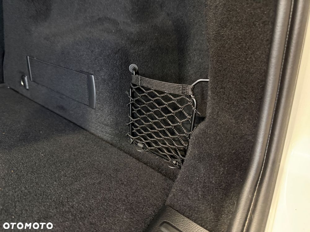 Mercedes-Benz GLA 200 d AMG Line - 30