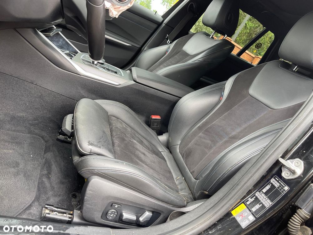 BMW Seria 3 330e M Sport sport - 20