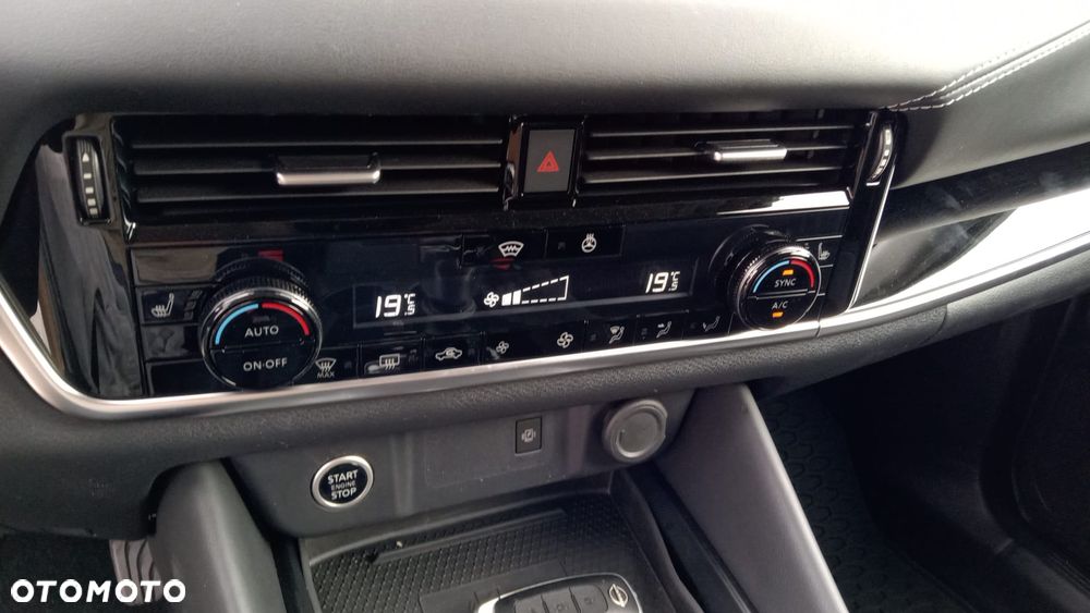 Nissan Qashqai 1.3 DIG-T N-Connecta - 10