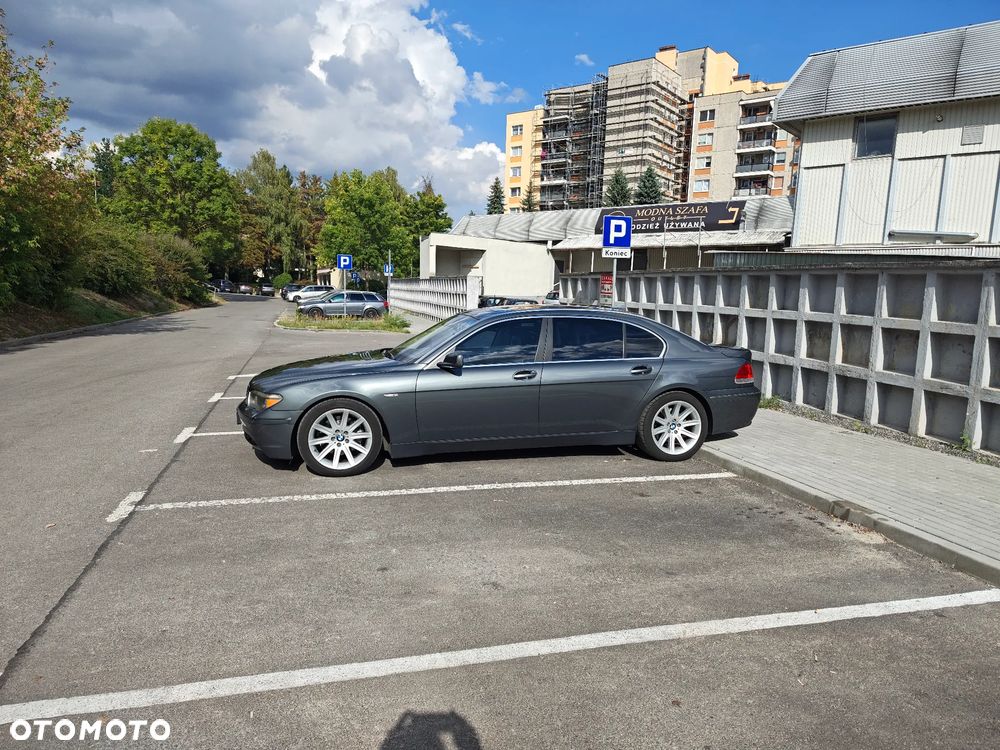 BMW Seria 7 745i L - 4