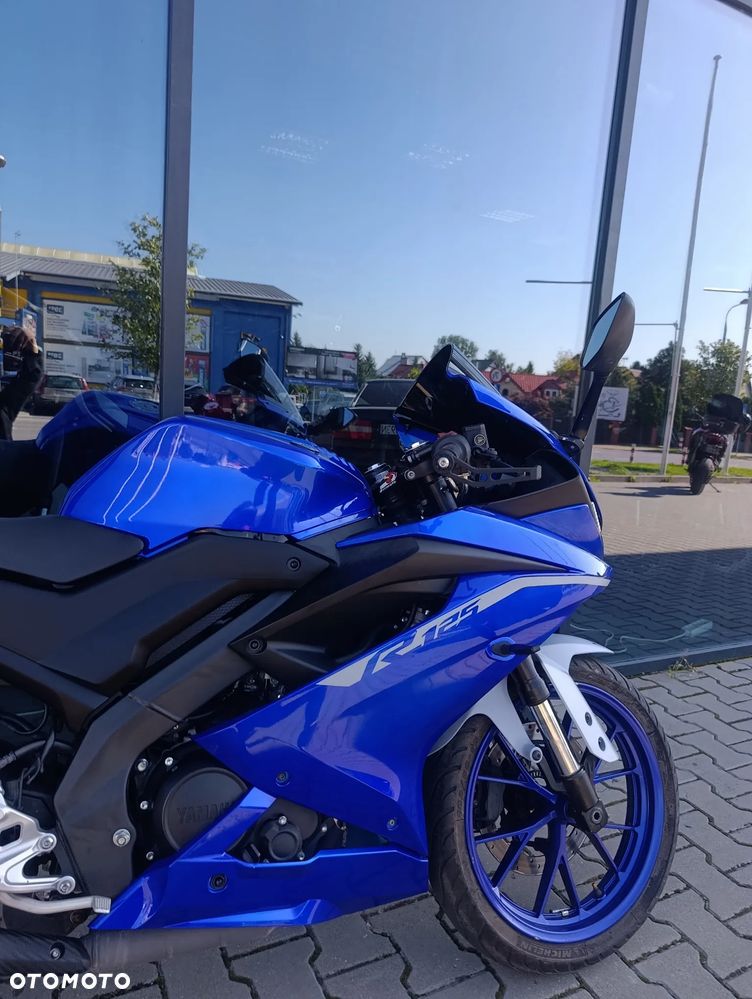 Yamaha YZF - 22