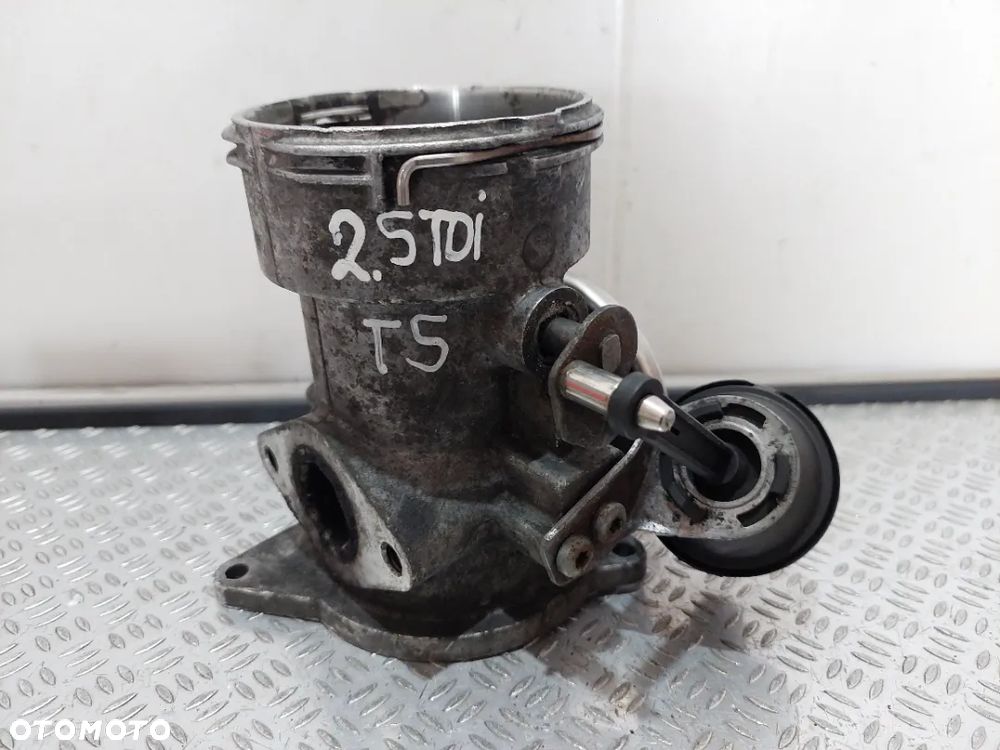 ZAWÓR EGR VW T5 2,5 TDI NR 070128070E - 1