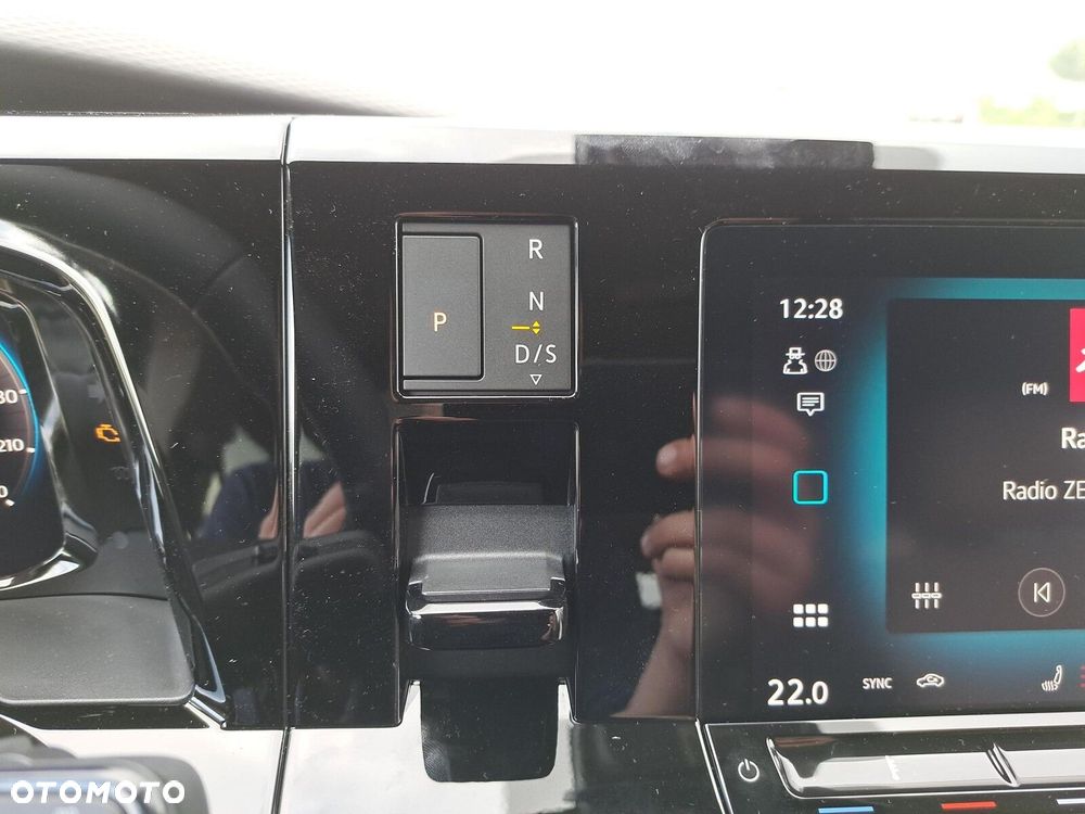 Volkswagen Multivan - 15