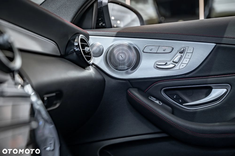 Mercedes-Benz Klasa C AMG 43 4Matic 9G-TRONIC - 35