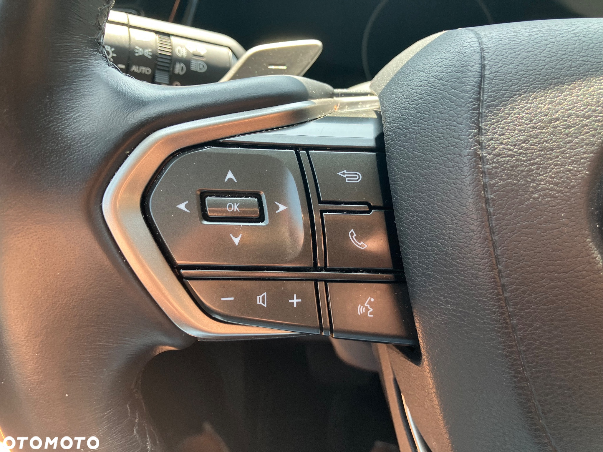 Lexus NX 350h Elegance 2WD - 24