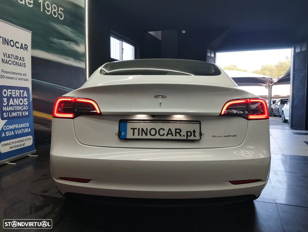 Tesla Model 3 Long-Range Dual Motor AWD — fotografia 10