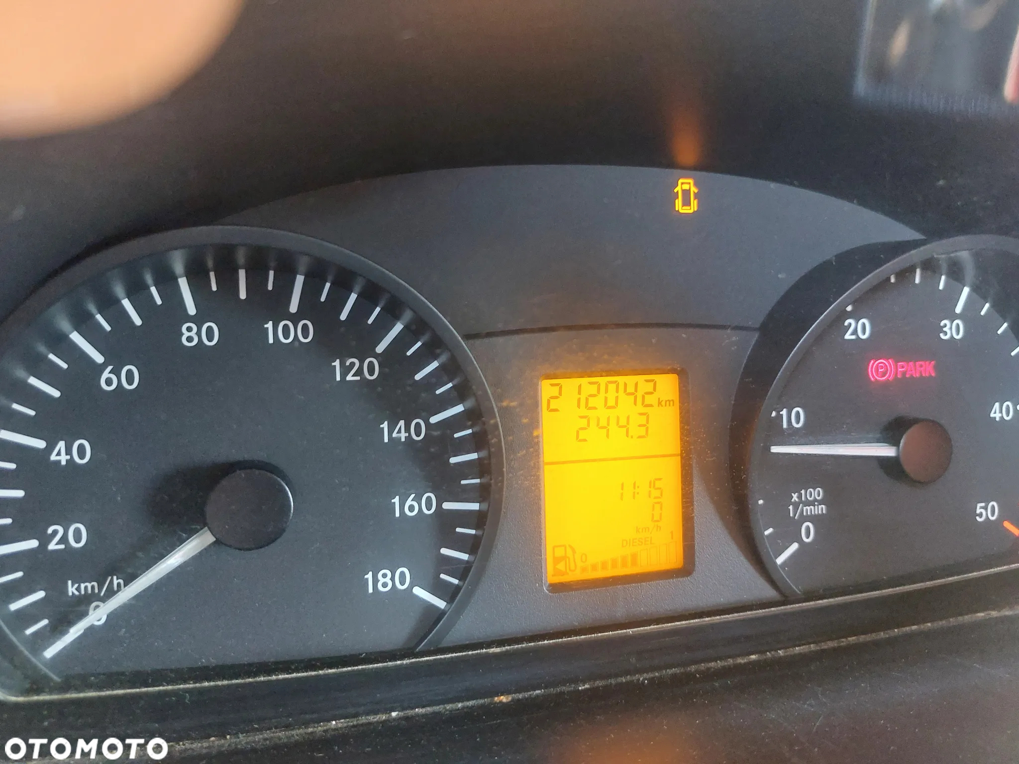 Mercedes-Benz Sprinter - 8